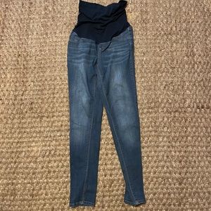 Skinny maternity jeans